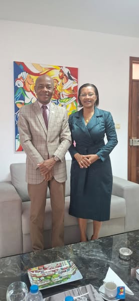 𝗠𝗶𝗻𝗶𝘀𝘁𝗿𝗮 𝗱𝗮 𝗝𝘂𝘀𝘁𝗶ç𝗮 𝗿𝗲𝗰𝗲𝗯𝗲 𝘃𝗶𝘀𝗶𝘁𝗮 𝗱𝗲 𝗰𝗼𝗿𝘁𝗲𝘀𝗶𝗮 𝗱𝗲 𝗥𝗲𝗽𝗿𝗲𝘀𝗲𝗻𝘁𝗮𝗻𝘁𝗲 𝗥𝗲𝗴𝗶𝗼𝗻𝗮𝗹 𝗱𝗼 𝗔𝗹𝘁𝗼 𝗖𝗼𝗺𝗶𝘀𝘀𝗮𝗿𝗶𝗮𝗱𝗼 𝗱𝗮𝘀 𝗡𝗮çõ𝗲𝘀 𝗨𝗻𝗶𝗱𝗮𝘀 𝗽𝗮𝗿𝗮 𝗼𝘀 𝗗𝗶𝗿𝗲𝗶𝘁𝗼𝘀 𝗛𝘂𝗺𝗮𝗻𝗼𝘀
