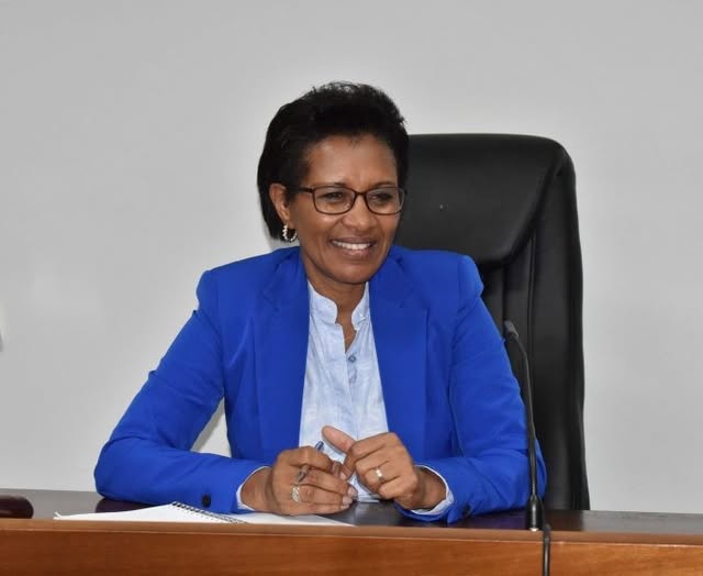 𝐌𝐢𝐧𝐢𝐬𝐭𝐫𝐚 𝐝𝐚 𝐉𝐮𝐬𝐭𝐢𝐜̧𝐚 𝐩𝐫𝐞𝐬𝐢𝐝𝐞 𝐂𝐨𝐦𝐞𝐦𝐨𝐫𝐚𝐜̧𝐚̃𝐨 𝐝𝐨 𝐃𝐢𝐚 𝐝𝐨 𝐀𝐠𝐞𝐧𝐭𝐞 𝐏𝐫𝐢𝐬𝐢𝐨𝐧𝐚𝐥