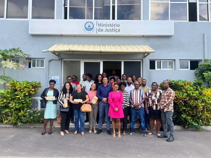 𝐃𝐢𝐫𝐞𝐜̧𝐚̃𝐨-𝐆𝐞𝐫𝐚𝐥 𝐝𝐨𝐬 𝐒𝐞𝐫𝐯𝐢𝐜̧𝐨𝐬 𝐏𝐫𝐢𝐬𝐢𝐨𝐧𝐚𝐢𝐬 𝐞 𝐑𝐞𝐢𝐧𝐬𝐞𝐫𝐜̧𝐚̃𝐨 𝐒𝐨𝐜𝐢𝐚𝐥 𝐩𝐫𝐨𝐦𝐨𝐯𝐞 𝐫𝐞𝐮𝐧𝐢𝐚̃𝐨 𝐩𝐚𝐫𝐚 𝐛𝐚𝐥𝐚𝐧𝐜̧𝐨 𝐚𝐧𝐮𝐚𝐥 𝐞 𝐩𝐞𝐫𝐬𝐩𝐞𝐭𝐢𝐯𝐚𝐫 𝟐𝟎𝟐𝟔