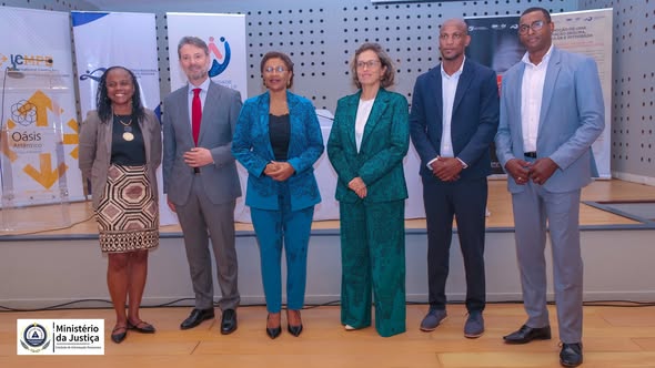 𝐌𝐢𝐧𝐢𝐬𝐭𝐫𝐚 𝐝𝐚 𝐉𝐮𝐬𝐭𝐢𝐜̧𝐚 𝐩𝐫𝐞𝐬𝐢𝐝𝐞 𝐄𝐧𝐜𝐞𝐫𝐫𝐚𝐦𝐞𝐧𝐭𝐨 𝐝𝐨 𝐏𝐫𝐨𝐣𝐞𝐭𝐨 𝐒𝐈𝐌-𝐂𝐕: 𝐏𝐫𝐨𝐦𝐨𝐜̧𝐚̃𝐨 𝐝𝐞 𝐮𝐦𝐚 𝐌𝐢𝐠𝐫𝐚𝐜̧𝐚̃𝐨 𝐒𝐞𝐠𝐮𝐫𝐚, 𝐑𝐞𝐠𝐮𝐥𝐚𝐫 𝐞 𝐈𝐧𝐭𝐞𝐠𝐫𝐚𝐝𝐚 𝐞𝐦 𝐂𝐚𝐛𝐨 𝐕𝐞𝐫𝐝𝐞
