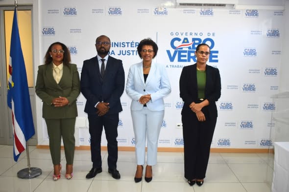 𝐃𝐢𝐠𝐢𝐭𝐚𝐥𝐢𝐳𝐚çã𝐨 𝐏𝐨𝐮𝐩𝐚 𝟓 𝐌𝐢𝐥𝐡õ𝐞𝐬 𝐝𝐞 𝐄𝐬𝐜𝐮𝐝𝐨𝐬 𝐞 𝐀𝐜𝐞𝐥𝐞𝐫𝐚 𝐏𝐫𝐨𝐜𝐞𝐬𝐬𝐨𝐬 𝐂𝐫𝐢𝐦𝐢𝐧𝐚𝐢𝐬