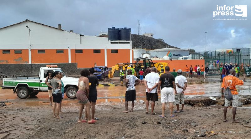 Primeiro-ministro anuncia dois dias de luto nacional pelas mortes em São Vicente